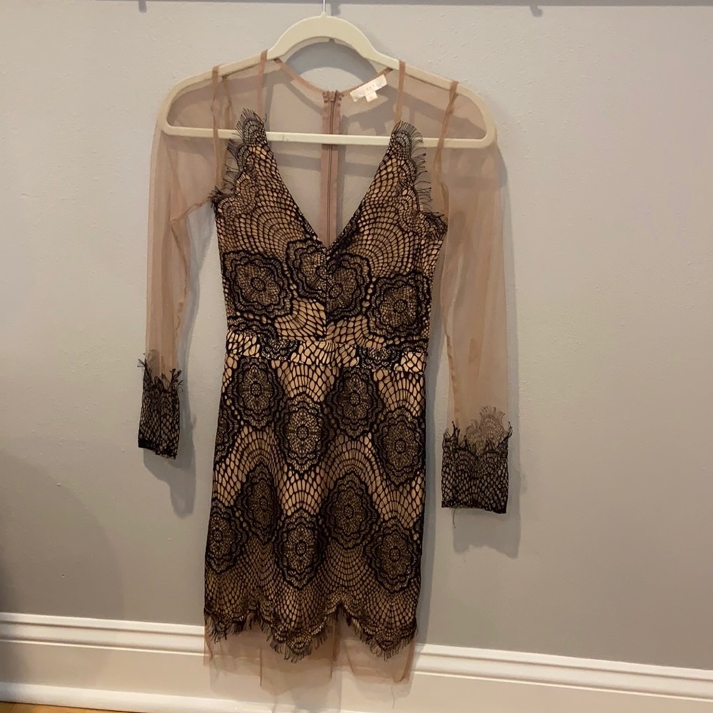 Luxxel Dress XS Black and Sheer Beige